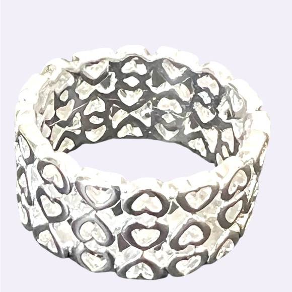 Silver Heart Pattern Ring - Picture 7 of 12